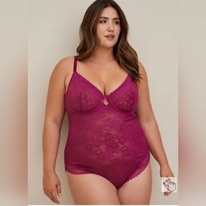 UNDERWIRE UNLINED BODYSUIT - LACE FUSCHIA